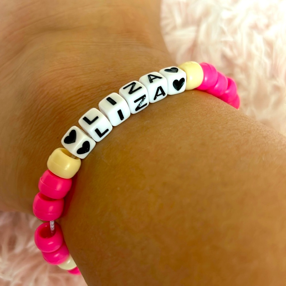 Meet your Posher, Aliza